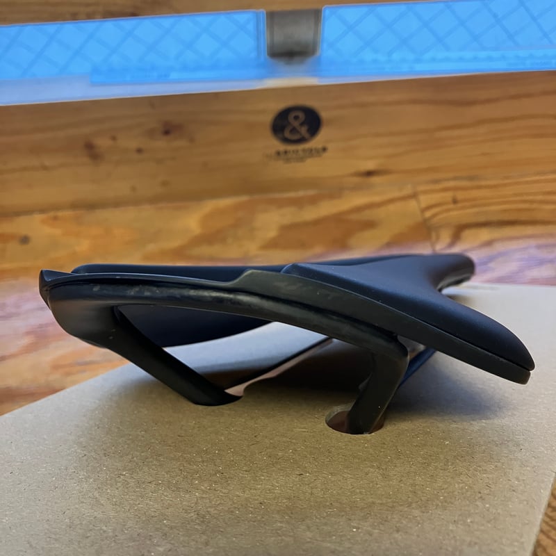 fizik Antares Versus Evo R1 Adaptive サドル Amazon | Fizik Antares Versus Evo R1 アダプティブサドル