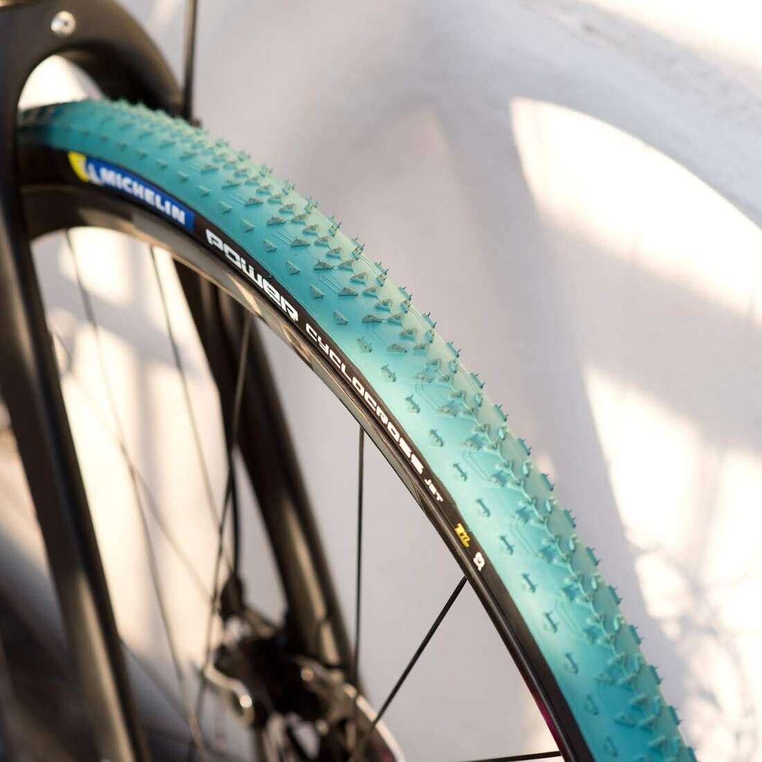 未使用新品 MICHELIN POWER シクロクロス MUD 700x33C 【公式通販】