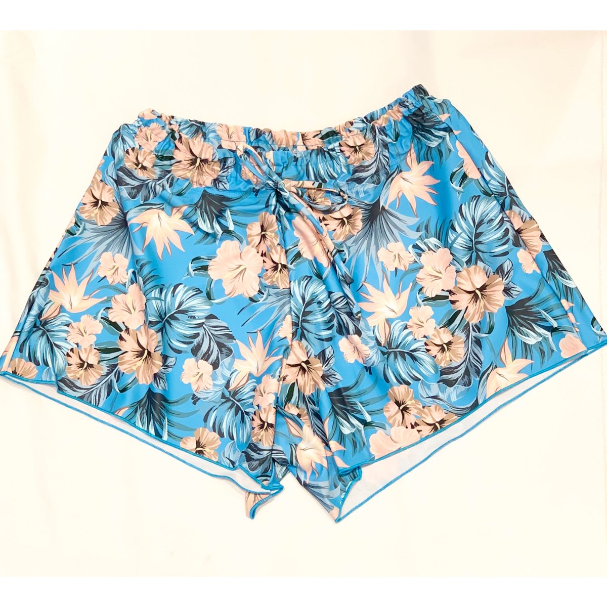 ★美品★MARK&LONA　ショートパンツ　ハイビスカス　サイズ　46 ハイビスカス🌺ビキニ、ショートパンツ3点セット | MAKA-HOU公式