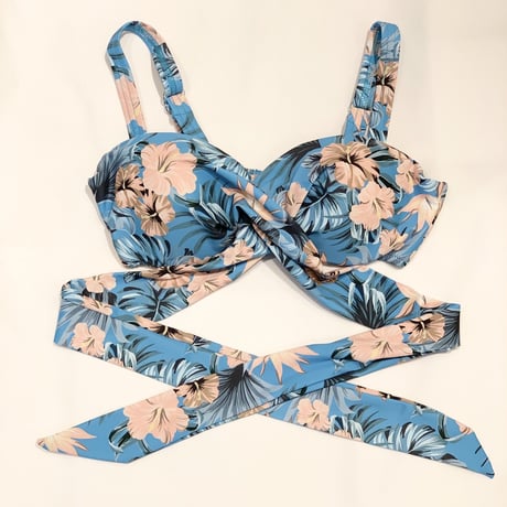 ハイビスカス🌺ビキニ、ショートパンツ3点セット
