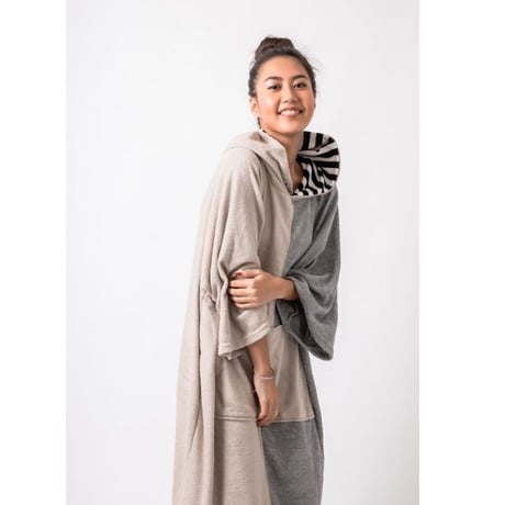 25SS/NEW　デザインポンチョ【61U06-02S】MAKA-HOU/ design poncho