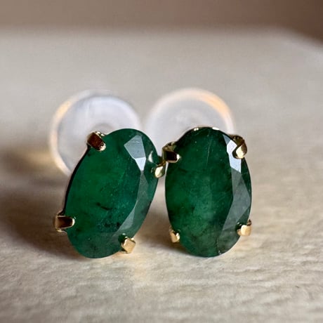 K18 天然石エメラルド ピアス　18金イエローゴールド　emerald  oval