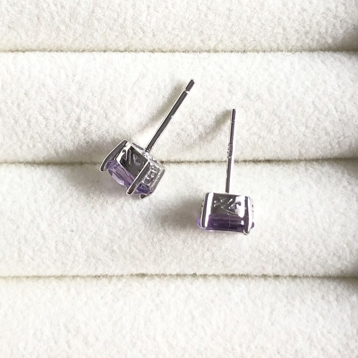 天然石アメジスト オーバル ピアス | La Melodia