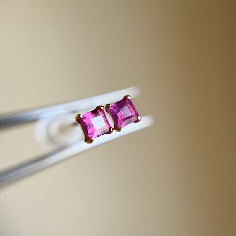 タイムセール☆】 K18 天然石ルビー スクエア ピアス 18金イエロー