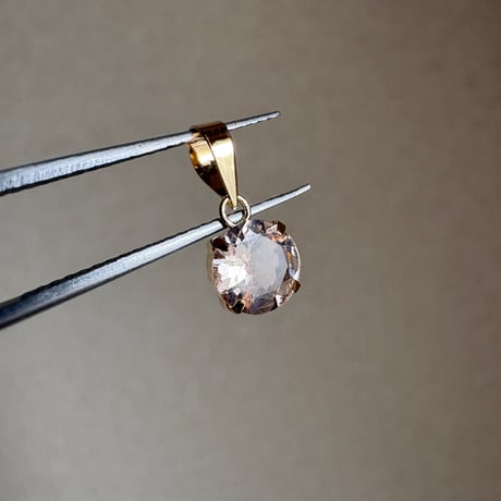 K18 天然石モルガナイト　ペンダントトップround 18金 morganite