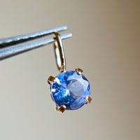 K18YG 天然石サファイア ペンダントトップ　PEARカボsapphire K18YG 天然石サファイア ペンダントトップ PEARカボション