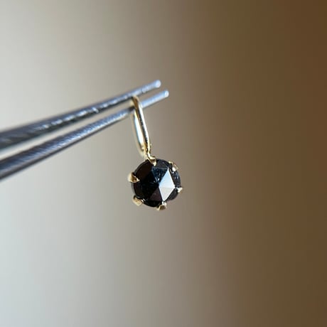 K18 天然ブラックダイヤモンド 0.20ct チャーム　ペンダントトップ