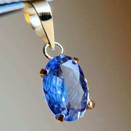 K18 天然石タンザナイトovalペンダントトップ 18金イエローゴールド5×7