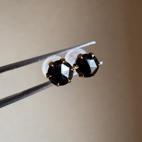【スペシャルセール☆】 K18 ブラックダイヤモンド 0.40ct  ピアス