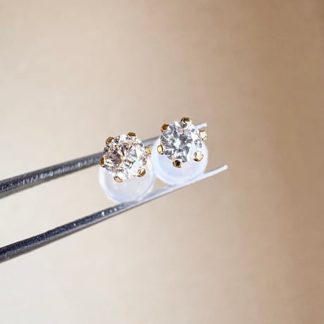 K18 18金イエローゴールド　天然ダイヤモンド　0.32ct ピアス　diamond