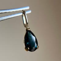 K18 天然石アレキサンドライト ピアス ラウンド 希少 レア