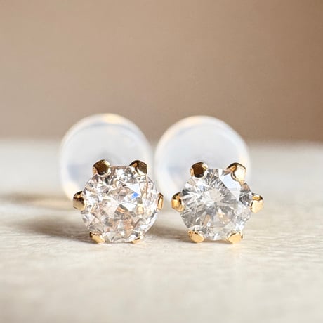 K18 18金イエローゴールド　天然ダイヤモンド　0.32ct ピアス　diamond