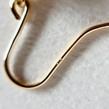 【スペシャルセール☆】 K18 天然ダイヤモンド 0.20ct デザインフックピアス　diamond