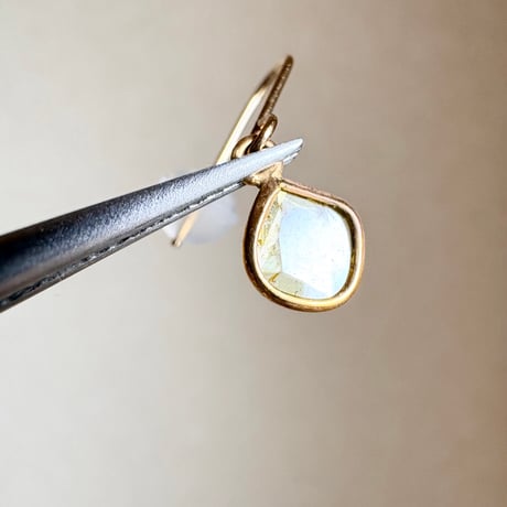 K18YG 天然ダイヤモンド スライスダイヤモンド　フックピアス　diamond
