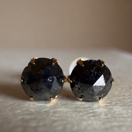 K18 大粒♪天然ブラックダイヤモンド 1.80ct  ピアス　レディース　メンズ