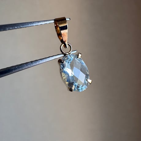 K18 天然石アクアマリン　5×7 ペンダントトップ　チェッカーカット　18金