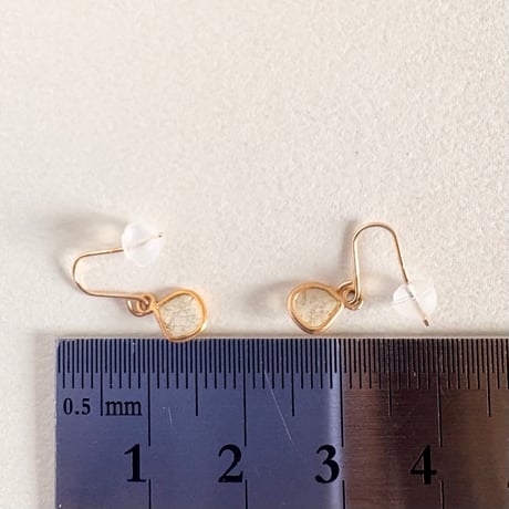 K18YG 天然ダイヤモンド スライスダイヤモンド　フックピアス　diamond