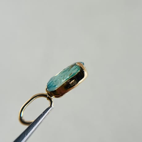 K18 タンザニア産コーネルピン　pear ペンダントトップ　希少2