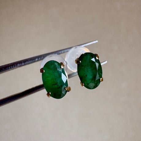 K18 天然石エメラルド ピアス　18金イエローゴールド　emerald  oval