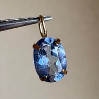 K18 ミスティッククォーツ（ブルー系）オーバル 5×7mm ペンダントトップ 18金