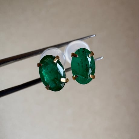 K18 天然石エメラルド ピアス　18金イエローゴールド　emerald  oval