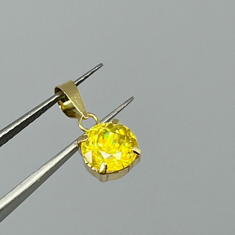 K18 天然石スフェーン ペンダントトップ 希少石 レア ラウンド sphene