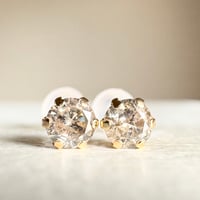 【スペシャルセール☆】 K18 18金イエローゴールド　天然ダイヤモンド　AAグレード 0.40ct ピアス　diamond 2