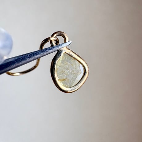 K18YG 天然ダイヤモンド スライスダイヤモンド　フックピアス　diamond