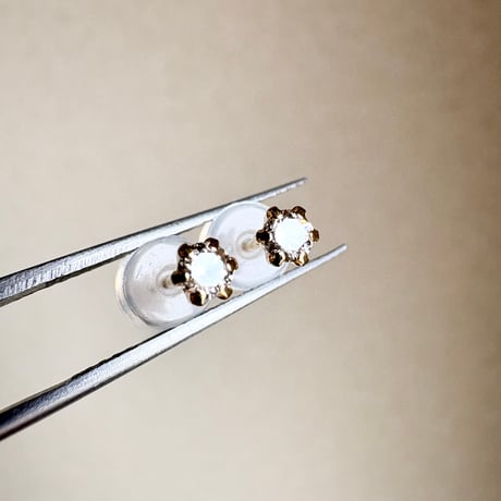 K18 18金イエローゴールド　天然ダイヤモンド0.14ct ピアス　天然ダイヤモンド