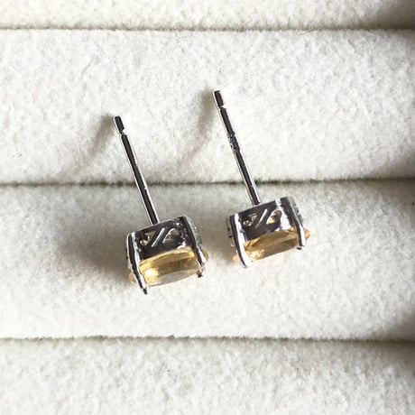 天然石シトリン　オーバル　ピアス