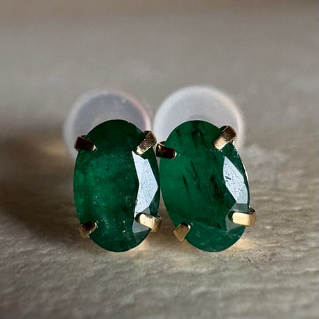 K18 天然石エメラルド ピアス　18金イエローゴールド　emerald  oval