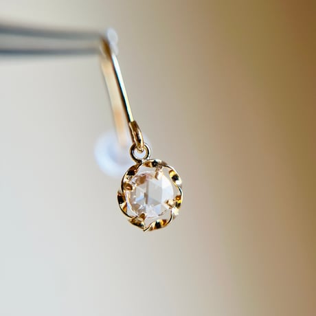 【スペシャルセール☆】 K18 天然ダイヤモンド 0.20ct デザインフックピアス　diamond