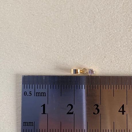 K18YG 希少☆天然ピンクダイヤモンド　0.06ct ペンダントトップ　18金イエローゴールド