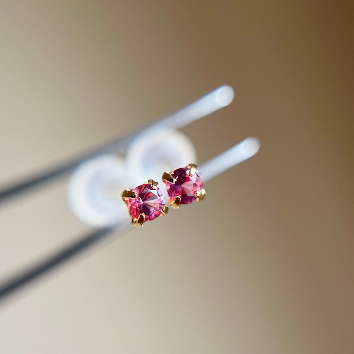 【JC5213】K18 天然スピネル ダイヤモンド ピアス JC5213】K18 天然スピネル ダイヤモンド ピアス ct