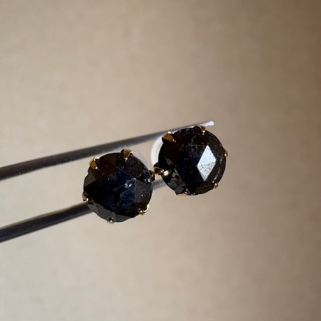 K18 大粒♪天然ブラックダイヤモンド 1.80ct  ピアス　レディース　メンズ