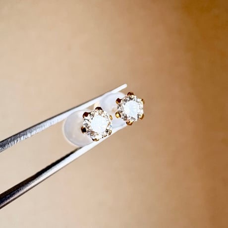 K18 18金イエローゴールド　天然ダイヤモンド　0.32ct ピアス　diamond