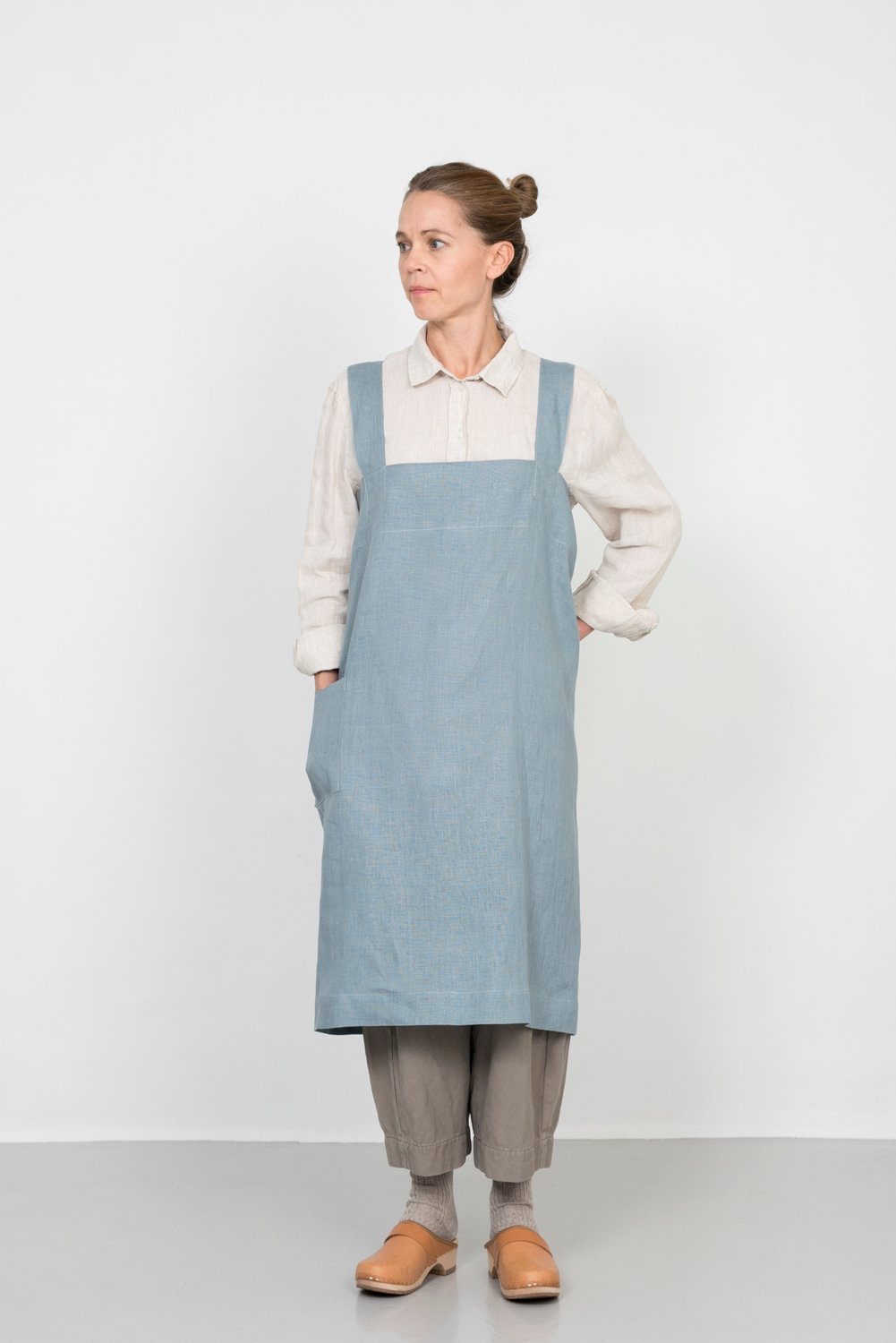 fog linen work LINEN SQUARE CROSS APRON | monam