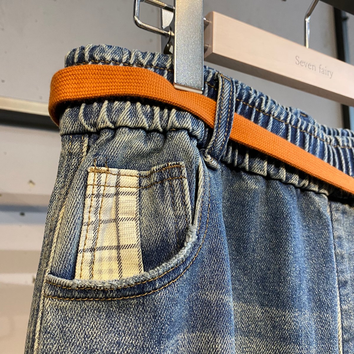 ストレッチテーパードデニム　ベルト付き　セブンフェアリーセレクト ストレッチテーパードデニム ベルト付き セブンフェアリー