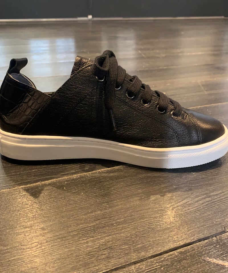 ★クロシェ コンビネゾン カーキ・セブンフェアリー★ 40％off】クロシェショートスリーブニット(ブラック) - seventen