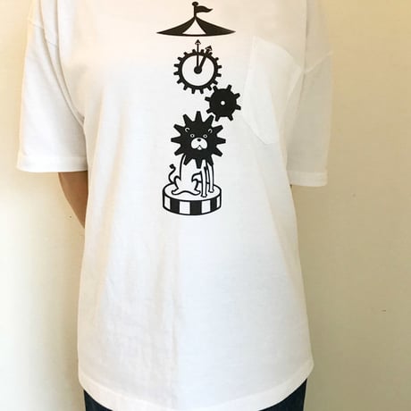 オカダン・グラフィック「はぐるまらいおん」Tシャツ