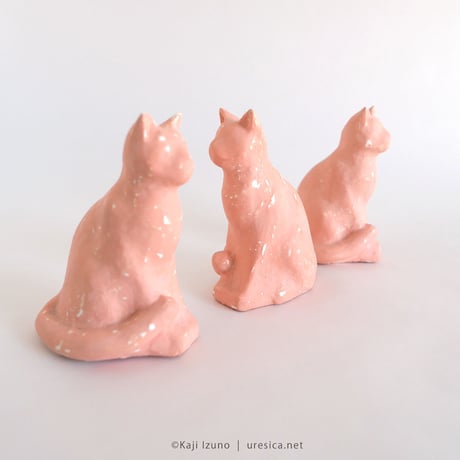 伊津野果地「Pink Diverse Cats」