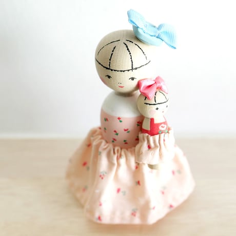 杉浦さやか「リカちゃんとわたし」こけし