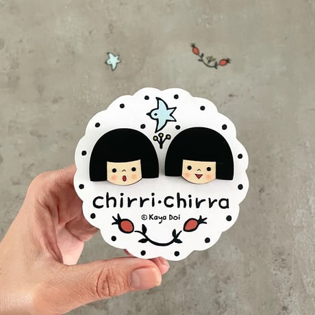 チリとチリリ ブローチ