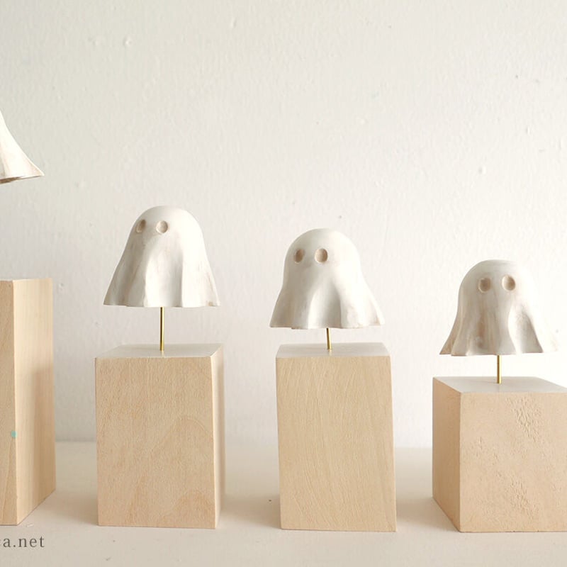 伊津野果地 木彫作品「Ghosts」 | URESICA