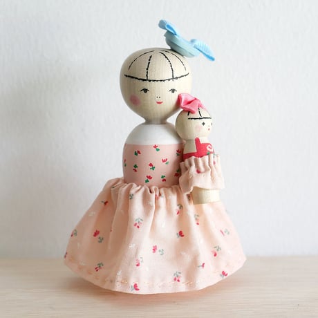 杉浦さやか「リカちゃんとわたし」こけし