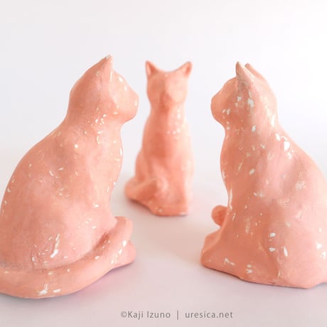 伊津野果地「Pink Diverse Cats」