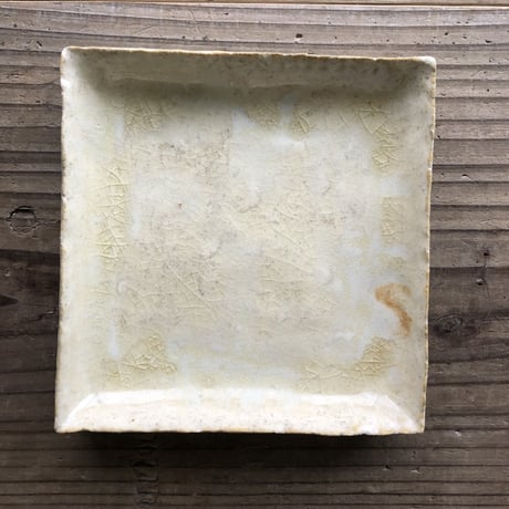 石原多見子　作品 No.73　角皿