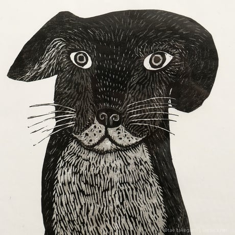 竹上妙　木版画「きいてる」