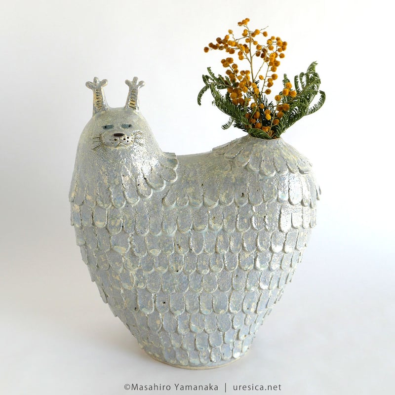 IDEE 秋山花 アート 琉球ガラス 白鳥 猫 フラワーベース 山中正大 フラワーベース 白猫1 | URESICA