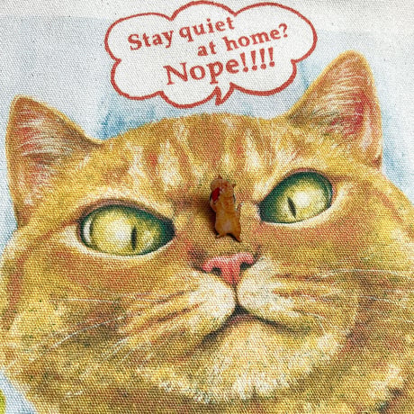 町田尚子「ねこはるすばん」ピンバッジ